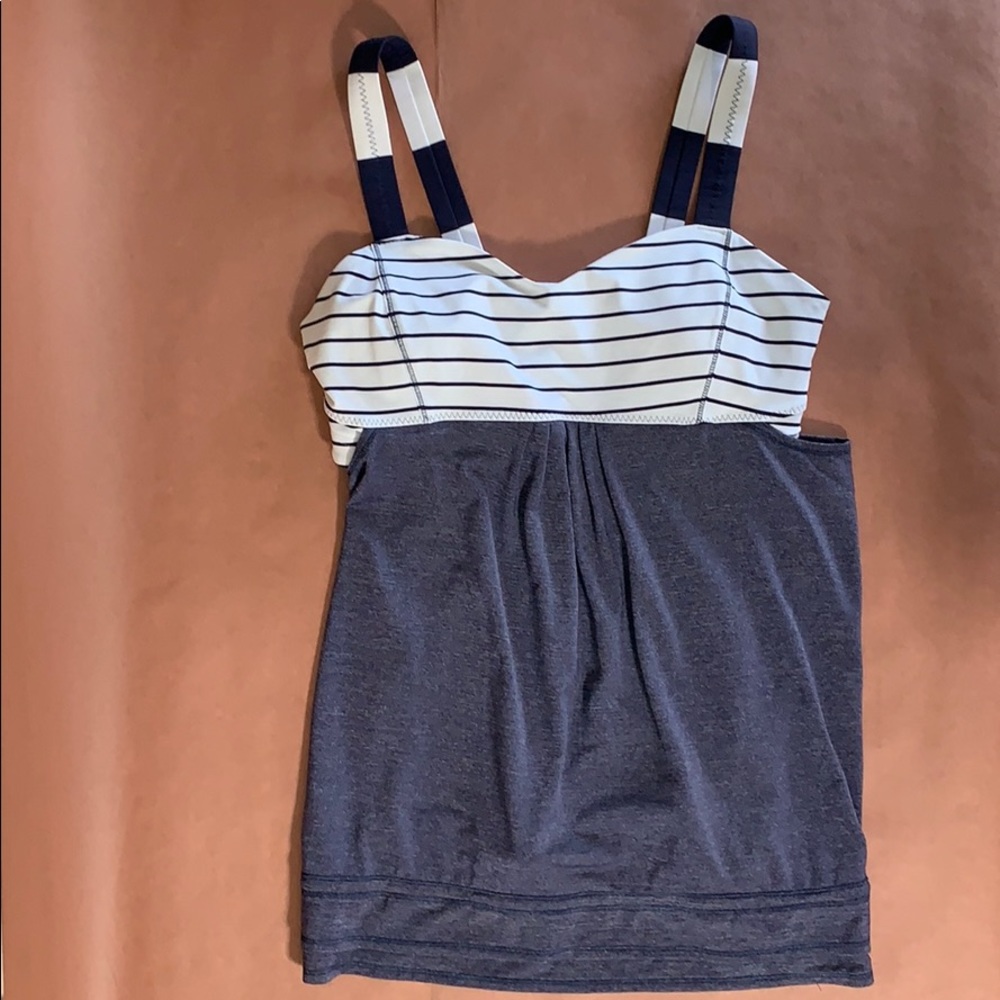 Lululemon tank, size 10, Navy and white